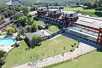 Caliente Garden Wellness & Hotel